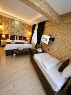 Honey Hotel - 9
