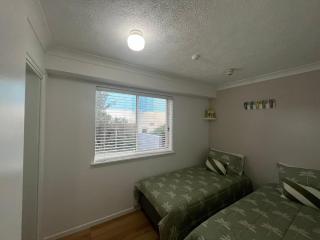 Canberra Heights Unit 5, 35 Canberra Terrace, King - 1