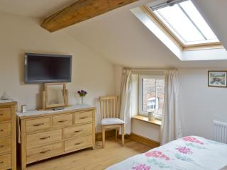Swallows Barn Cottage - 2