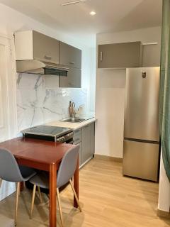 Cloud 6 Penthouse studio with large balcony near Metro - 0