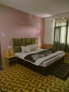 Non Stop Cafe Hostel & Stay - 3