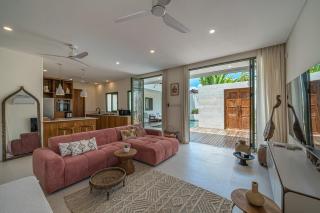 Boutique 4BR Villa With Private Pool & Balcony Suite - 0