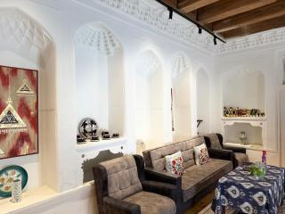 Barlos Boutique XVIII - Buxoro - 1