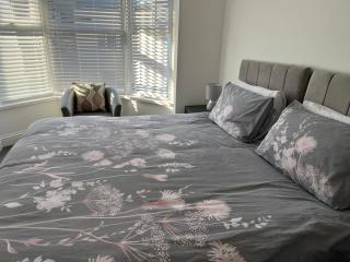 Saltwater Pearl-Holiday Let in central Ilfracombe Flexible sleeping for up to 8 - 4
