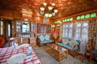 Lily Of The World Houseboat - 9