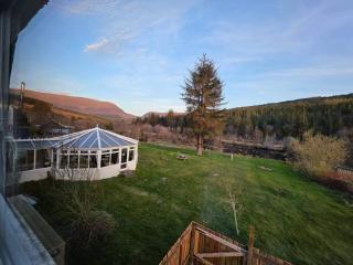 Highlands - River View - Apt - Sleeps 4 - Garden - 5