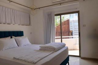 Boutique apartments with shared pool - 4