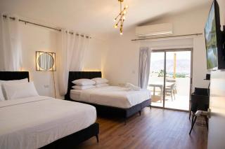 Boutique apartments with shared pool - 6