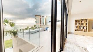 Spectacular Ultra-Luxury Lakefront Residence Roja - 6