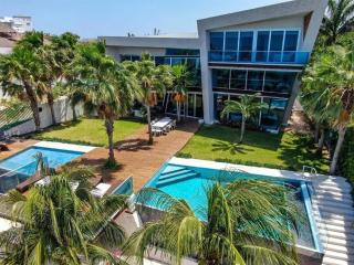 5 Bedrooms Villa Reynoso - 0