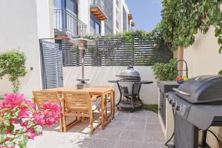 Private Hot Tub - 5BR Home in Nueva Escondida - 3