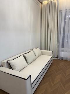 Designer Apartment with Mountain View - 1