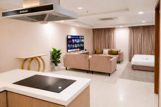 Gold Crest Signature Hotel Serviced Apartments - DHA Lahore - 1