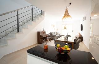 Casa Elisa with terrace & garden indoor pool gym - 2