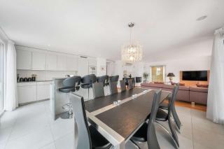 Luxury Apartment in Montreux with Panoramic Views by GuestLee - 3
