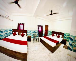 Kamal Dham Hotel -Near Prem Mandir - 9