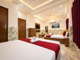 Kamal Dham Hotel -Near Prem Mandir - 2