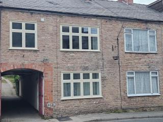 Contractors Corporate Charress House, 6 Bedrooms - 8