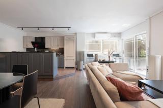 Luxe Bliss 2BR, Glyfada - 2
