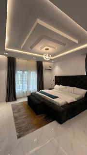 NOBCREST 2-Bedroom Maisonette Apartment - 3