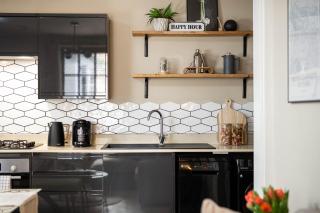 NEW Stylish & Cosy-2Bed-Basement-Central Flat - 4