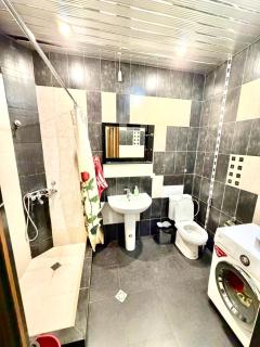 Best Location! Stylish Flat in Yerevan Center - 2