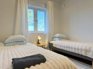 Luxury Workers & Family Home - 3
