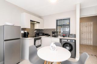 Arch House Langebaan - Modern Stay Near Beach & Club Mykonos - 2
