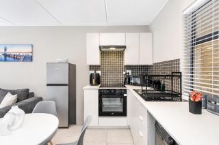 Arch House Langebaan - Modern Stay Near Beach & Club Mykonos - 1