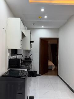 Sunset luxe Modern one bed apartment - 3