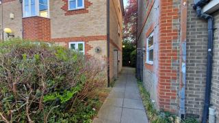 1 Bed flat near Reading Hospital Students Contractors - 5