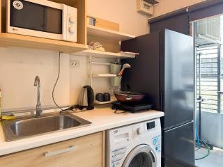 Easy Access Studio Near BTS - 4
