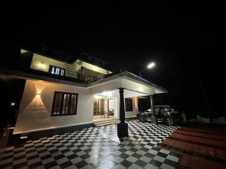Richard's Homestay -Spacious 3 BHK - 6