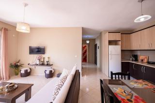 Sion Sarand Holidays Apartment - 8