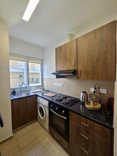 Modern 1BR Flat in City Centre - 2