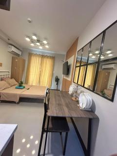 Aesthetic, Cozy and Modern Pool and SeaView Condo in Mactan Saekyung Phase 3 - 5