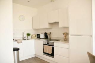 Spacious 1 Bed Manchester Apartment Near Etihad - 8