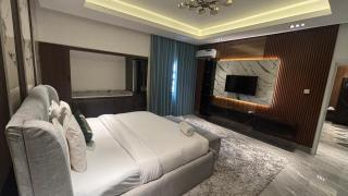 Brezzy Luxury Residence - 2