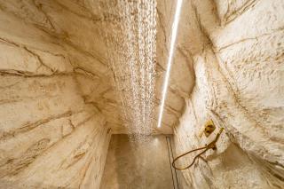 Astra Suite Private Cave Shower Experience - 5