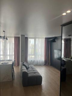 Manhattan Comfort - 4