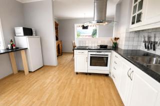 Quiet Fjord House in Utvik with Panoramic Views, Spacious and Private - 5