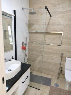 Appartement t2 moderne, piscine sur le toit - 5