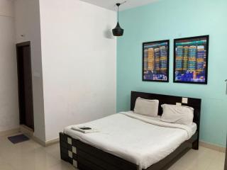 Hotel Broholi Luxe Stayz Near Kukatpally JNTU - 0