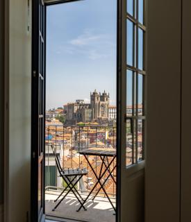 Boutique Duplex Private Balcony Monumental View E - 5