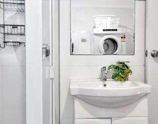 Chic 2BR Near Cafes and CBD FREE Netflix - 3