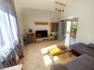 Bright accommodation near the sea in Zambratija - 7