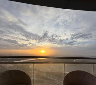 supernova luxuries studio apartment 42nd floor - 9