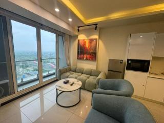 The Elysium Apartments with Views - 1