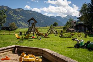 Bauernhofhotel "die Unterbergerin" - Zimmer mit Frühstück und Ferienwohnungen in Gastein mit GRATIS Thermeneintritt - 4