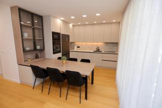 Nova - Spacious Modern 3-Bedroom Apartment with Large Terrace - 6